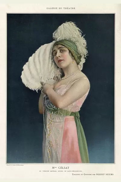 Le Theatre 1912 1910s France Mlle Celiat portraits fans womens fashion