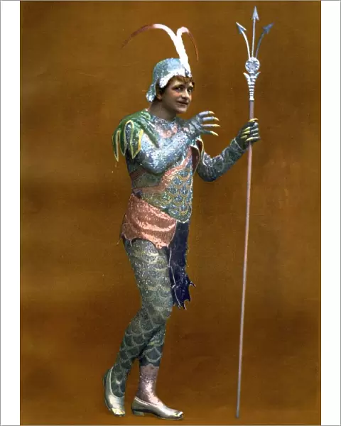 Le Theatre 1900s France humour fancy dress costumes reptiles