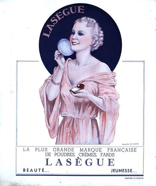 LasegueLa Vie Parisienne 1930s France womens glamour beauty face powder make-up makeup