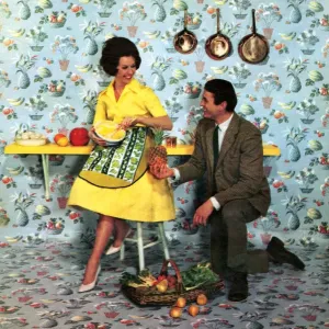 Les Fabricants de Papier Peint Limitée 1960s humour britannique papier peint ananas épouses de maison. Les Fabricants de Papier Peint Limitée 1960s humour britannique papier peint ananas épouses de maison.